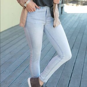 Grace & Lace Jeggings Light Wash